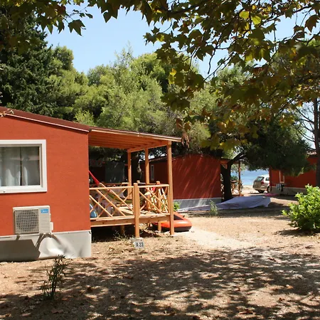 Camp Perna Hotel Kućište