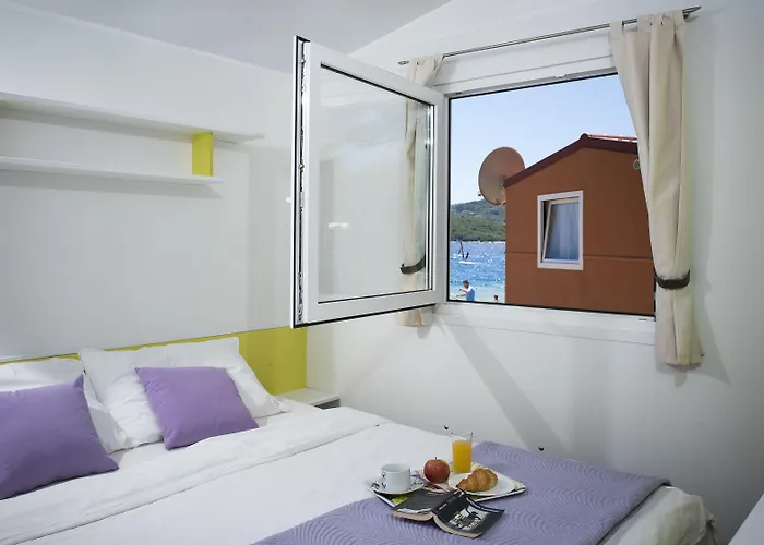 Hotel Camp Perna Kuciste