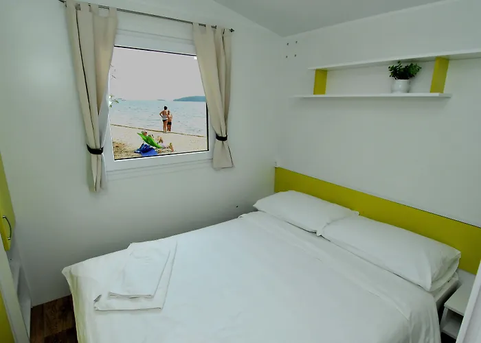 Hotel Camp Perna Kuciste